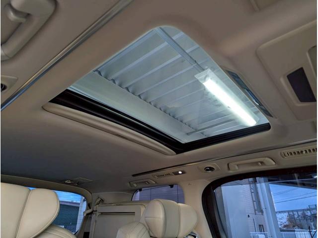 アルファードハイブリッド エグゼクティブラウンジ　４ＷＤ■大阪仕入【禁煙・メーカーＯＰ　１０．５型ナビ・サンルーフ・モデリスタ・ＪＢＬサウンドシステム・フルセグ・ＢＴ・ＵＳＢ・全方位カメラ】電動レザーシートヒーター／ＬＥＤオートハイビーム／ステアヒーター／ソナー／クルコン／電動リアドア（10枚目）