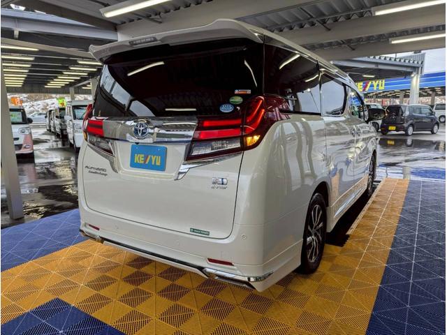 アルファードハイブリッド エグゼクティブラウンジ　４ＷＤ■大阪仕入【禁煙・メーカーＯＰ　１０．５型ナビ・サンルーフ・モデリスタ・ＪＢＬサウンドシステム・フルセグ・ＢＴ・ＵＳＢ・全方位カメラ】電動レザーシートヒーター／ＬＥＤオートハイビーム／ステアヒーター／ソナー／クルコン／電動リアドア（17枚目）