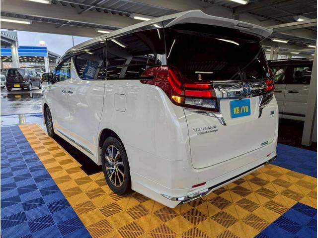 アルファードハイブリッド エグゼクティブラウンジ　４ＷＤ■大阪仕入【禁煙・メーカーＯＰ　１０．５型ナビ・サンルーフ・モデリスタ・ＪＢＬサウンドシステム・フルセグ・ＢＴ・ＵＳＢ・全方位カメラ】電動レザーシートヒーター／ＬＥＤオートハイビーム／ステアヒーター／ソナー／クルコン／電動リアドア（20枚目）
