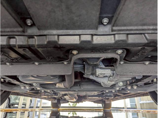 アルファードハイブリッド エグゼクティブラウンジ　４ＷＤ■大阪仕入【禁煙・メーカーＯＰ　１０．５型ナビ・サンルーフ・モデリスタ・ＪＢＬサウンドシステム・フルセグ・ＢＴ・ＵＳＢ・全方位カメラ】電動レザーシートヒーター／ＬＥＤオートハイビーム／ステアヒーター／ソナー／クルコン／電動リアドア（43枚目）