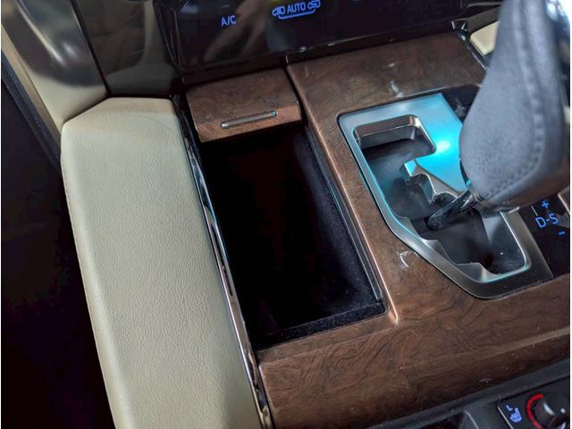 アルファードハイブリッド エグゼクティブラウンジ　４ＷＤ■大阪仕入【禁煙・メーカーＯＰ　１０．５型ナビ・サンルーフ・モデリスタ・ＪＢＬサウンドシステム・フルセグ・ＢＴ・ＵＳＢ・全方位カメラ】電動レザーシートヒーター／ＬＥＤオートハイビーム／ステアヒーター／ソナー／クルコン／電動リアドア（44枚目）