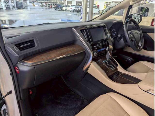 アルファードハイブリッド エグゼクティブラウンジ　４ＷＤ■大阪仕入【禁煙・メーカーＯＰ　１０．５型ナビ・サンルーフ・モデリスタ・ＪＢＬサウンドシステム・フルセグ・ＢＴ・ＵＳＢ・全方位カメラ】電動レザーシートヒーター／ＬＥＤオートハイビーム／ステアヒーター／ソナー／クルコン／電動リアドア（51枚目）