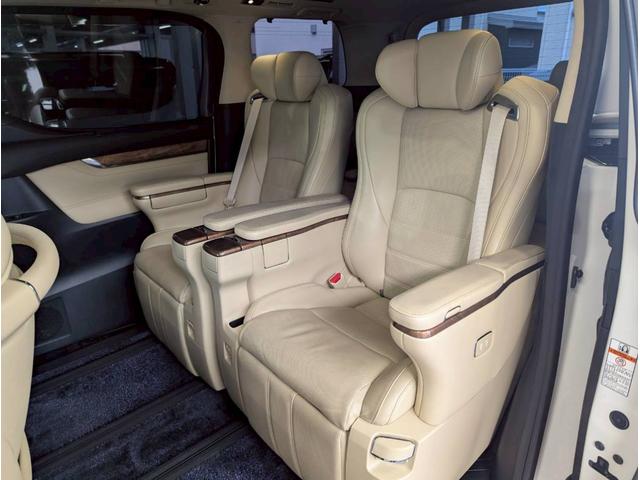 アルファードハイブリッド エグゼクティブラウンジ　４ＷＤ■大阪仕入【禁煙・メーカーＯＰ　１０．５型ナビ・サンルーフ・モデリスタ・ＪＢＬサウンドシステム・フルセグ・ＢＴ・ＵＳＢ・全方位カメラ】電動レザーシートヒーター／ＬＥＤオートハイビーム／ステアヒーター／ソナー／クルコン／電動リアドア（54枚目）