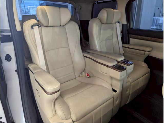 アルファードハイブリッド エグゼクティブラウンジ　４ＷＤ■大阪仕入【禁煙・メーカーＯＰ　１０．５型ナビ・サンルーフ・モデリスタ・ＪＢＬサウンドシステム・フルセグ・ＢＴ・ＵＳＢ・全方位カメラ】電動レザーシートヒーター／ＬＥＤオートハイビーム／ステアヒーター／ソナー／クルコン／電動リアドア（56枚目）