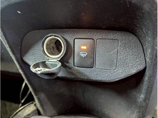 ヴィッツ F 4WD■当店下取直販車【禁煙・1オーナー・7型ナビ】 横滑り防止/CD/DVD/CD録音/Bカメラ/エンスタ/電格ミラー/キーレスエントリー/ドラレコ(9枚目)