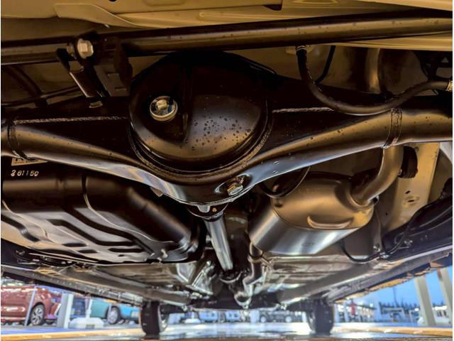 スペーシアギア ハイブリッドＸＺ　ターボ　４ＷＤ■届出済未使用【ガンメタルー　フ・メーカーＯＰ９型ナビ・全方位カメラ・フルセグ・ＢＴ・ＨＵＤ】衝突軽減ブレーキ／車線逸脱警告／追従クルコン／パドルシフト／両パワスラ／ソナー／電動パーキング／ＬＥＤオートライト／ルーフレール／取説（53枚目）