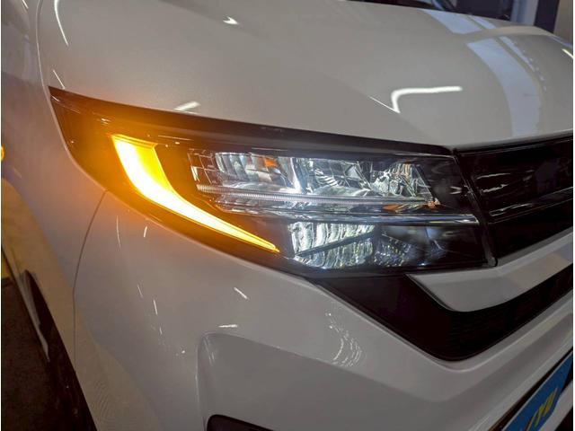 �y�k�d�c�w�b�h���C�g�z�ƂĂ����邭�A���؂ꂪ�قƂ�ǂȂ��D�G�ȃw�b�h���C�g�ł��B