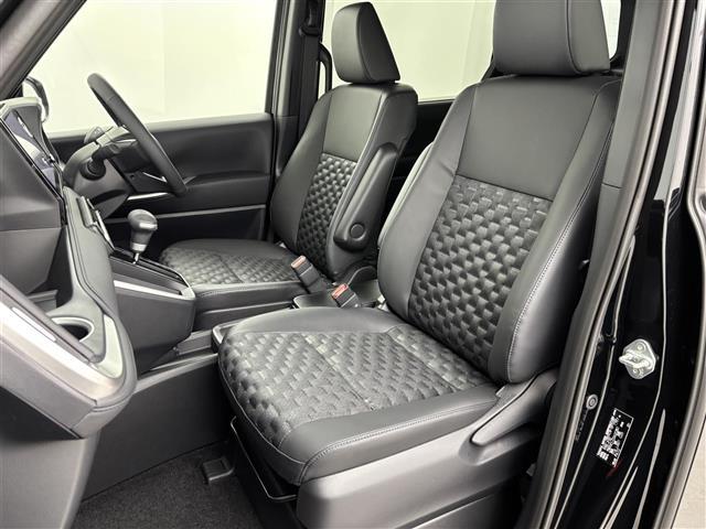 ヴォクシー ハイブリッドＳ－Ｚ　登録済未使用車　純正ディスプレイオーディオ（Ｂｌｕｅｔｏｏｔｈ／ＣＤ／ＤＶＤ／ＡＭ／ＦＭ）　フルセグＴＶ　バックカメラ　レーダークルーズコントロール　快適利便パッケージ　横滑り防止装置　ＥＴＣ２．０（24枚目）