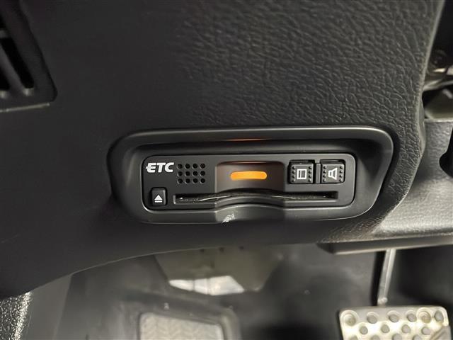ヴェゼル ＲＳ・ホンダセンシング　純正ナビ（ＣＤ・ＤＶＤ・ラジオ・ワンセグ・ＵＳＢ・Ｂｌｕｅｔｏｏｔｈ）バックカメラ　ビルトインＥＴＣ　アダプティブクルーズコントロール　前席シートヒーター　パドルシフト　ステアリングリモコン　衝突軽減（5枚目）