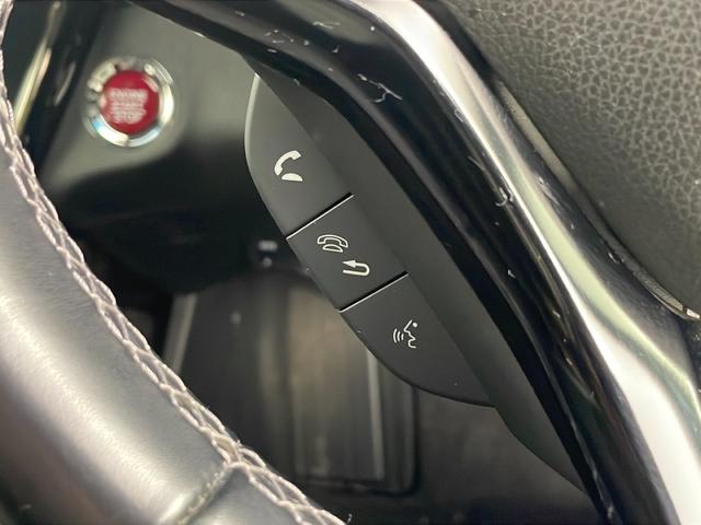ヴェゼル ＲＳ・ホンダセンシング　純正ナビ（ＣＤ・ＤＶＤ・ラジオ・ワンセグ・ＵＳＢ・Ｂｌｕｅｔｏｏｔｈ）バックカメラ　ビルトインＥＴＣ　アダプティブクルーズコントロール　前席シートヒーター　パドルシフト　ステアリングリモコン　衝突軽減（12枚目）