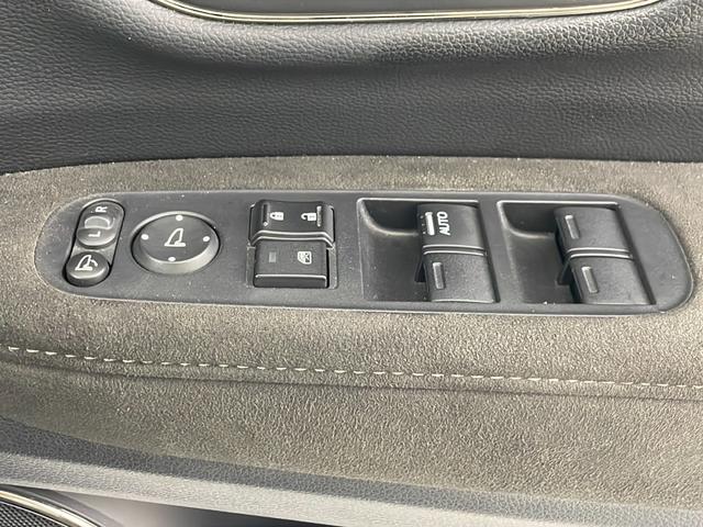 ヴェゼル ＲＳ・ホンダセンシング　純正ナビ（ＣＤ・ＤＶＤ・ラジオ・ワンセグ・ＵＳＢ・Ｂｌｕｅｔｏｏｔｈ）バックカメラ　ビルトインＥＴＣ　アダプティブクルーズコントロール　前席シートヒーター　パドルシフト　ステアリングリモコン　衝突軽減（23枚目）