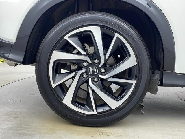 ヴェゼル ＲＳ・ホンダセンシング　純正ナビ（ＣＤ・ＤＶＤ・ラジオ・ワンセグ・ＵＳＢ・Ｂｌｕｅｔｏｏｔｈ）バックカメラ　ビルトインＥＴＣ　アダプティブクルーズコントロール　前席シートヒーター　パドルシフト　ステアリングリモコン　衝突軽減（69枚目）