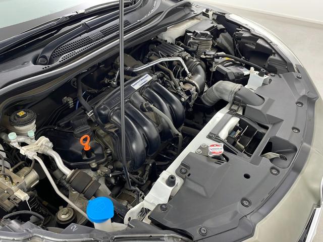 ヴェゼル ＲＳ・ホンダセンシング　純正ナビ（ＣＤ・ＤＶＤ・ラジオ・ワンセグ・ＵＳＢ・Ｂｌｕｅｔｏｏｔｈ）バックカメラ　ビルトインＥＴＣ　アダプティブクルーズコントロール　前席シートヒーター　パドルシフト　ステアリングリモコン　衝突軽減（75枚目）