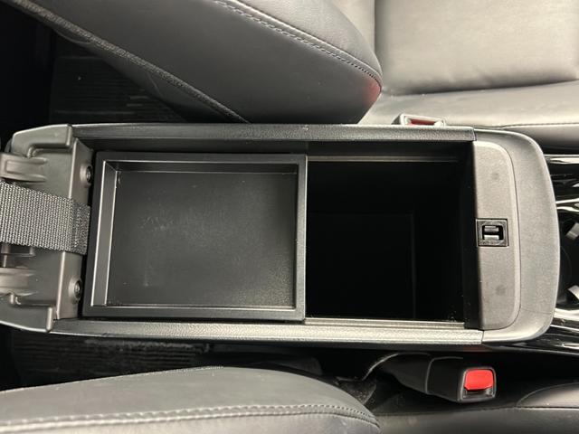 プリウス Sツーリングセレクション・ブラックエディション フルモデリスタエアロ トヨタセーフティセンス 純正メモリナビ 全方位カメラ 前後ドライブレコーダー 前席シートヒーター ビルトインETC 純正17インチアルミホイール AC100V電源 フォグランプ(32枚目)