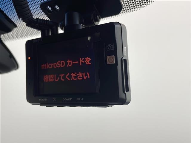 ヴェゼル ハイブリッドRS・ホンダセンシング 純正ナビ CD/DVD/Bluetooth/フルセグ バックカメラ 前後ドライブレコーダー ビルトインETC ハーフレザーシート 前席シートヒーター レーダークルーズコントロール レーンキープアシスト(4枚目)