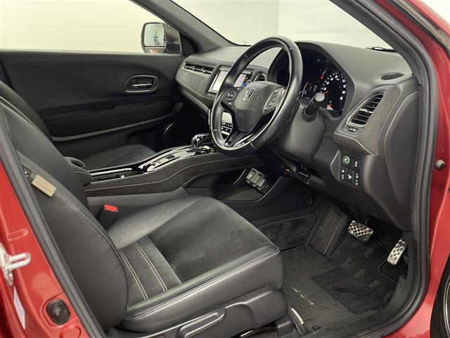 ヴェゼル ハイブリッドRS・ホンダセンシング 純正ナビ CD/DVD/Bluetooth/フルセグ バックカメラ 前後ドライブレコーダー ビルトインETC ハーフレザーシート 前席シートヒーター レーダークルーズコントロール レーンキープアシスト(19枚目)