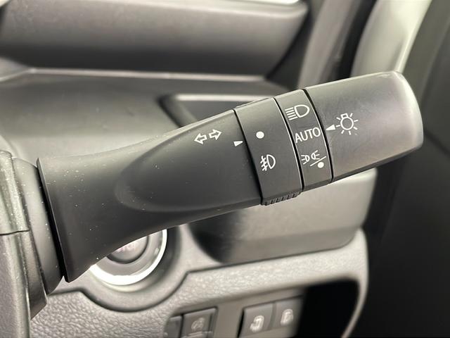 ソリオ ハイブリッドＭＺ　純正ナビ　全方位カメラ　前後ドライブレコーダー　ビルトインＥＴＣ　前席シートヒーター　レーダークルーズコントロール　衝突軽減システム　レーンキープアシスト　両側パワースライドドア　純正アルミホイール（15枚目）