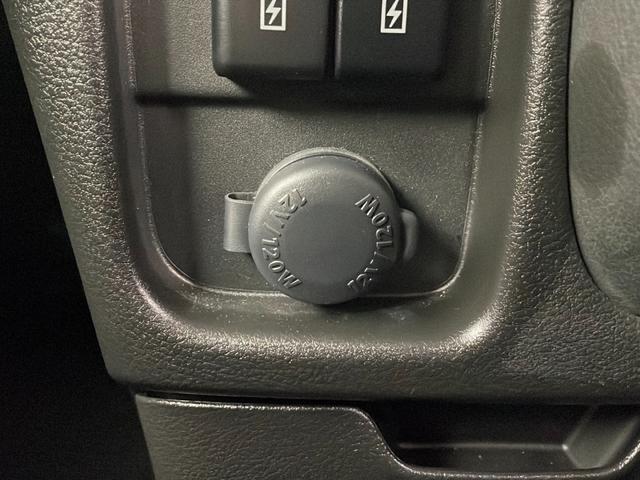 ソリオ ハイブリッドＭＺ　純正ナビ　全方位カメラ　前後ドライブレコーダー　ビルトインＥＴＣ　前席シートヒーター　レーダークルーズコントロール　衝突軽減システム　レーンキープアシスト　両側パワースライドドア　純正アルミホイール（34枚目）