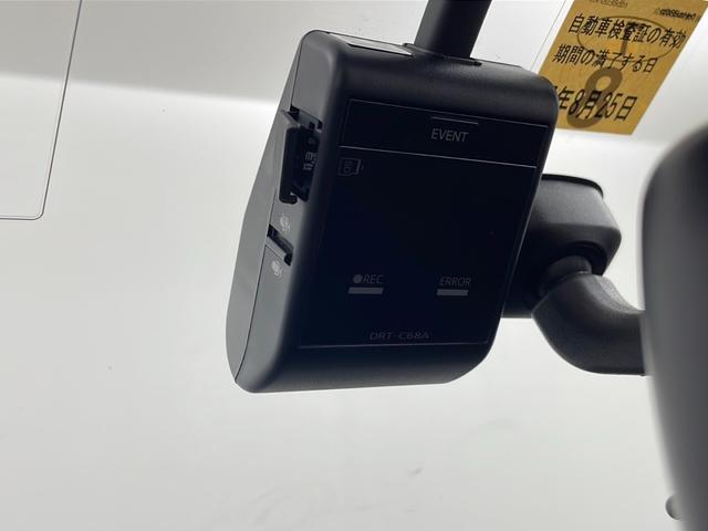 コペン ＧＲ　スポーツ　純正ナビ　ＣＤ／ＤＶＤ／Ｂｌｕｅｔｏｏｔｈ　バックカメラ　ドライブレコーダー　シートヒーター　純正１６インチアルミホイール　ＬＥＤヘッドライト　フォグランプ　オートライト　横滑り防止　プッシュスタート（5枚目）