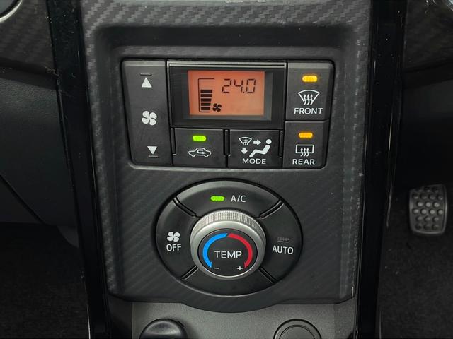 コペン ＧＲ　スポーツ　純正ナビ　ＣＤ／ＤＶＤ／Ｂｌｕｅｔｏｏｔｈ　バックカメラ　ドライブレコーダー　シートヒーター　純正１６インチアルミホイール　ＬＥＤヘッドライト　フォグランプ　オートライト　横滑り防止　プッシュスタート（15枚目）