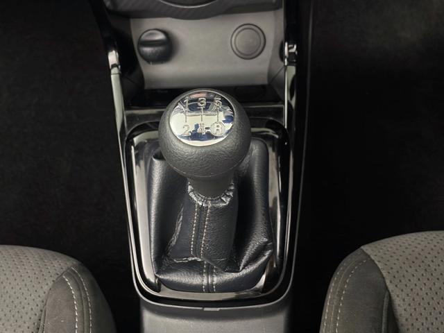 コペン ＧＲ　スポーツ　純正ナビ　ＣＤ／ＤＶＤ／Ｂｌｕｅｔｏｏｔｈ　バックカメラ　ドライブレコーダー　シートヒーター　純正１６インチアルミホイール　ＬＥＤヘッドライト　フォグランプ　オートライト　横滑り防止　プッシュスタート（16枚目）