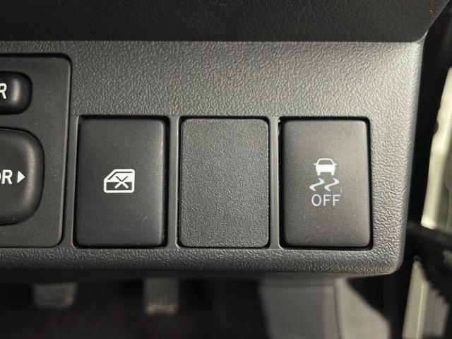 コペン ＧＲ　スポーツ　純正ナビ　ＣＤ／ＤＶＤ／Ｂｌｕｅｔｏｏｔｈ　バックカメラ　ドライブレコーダー　シートヒーター　純正１６インチアルミホイール　ＬＥＤヘッドライト　フォグランプ　オートライト　横滑り防止　プッシュスタート（18枚目）