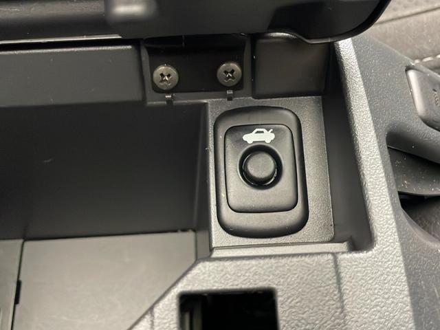 コペン ＧＲ　スポーツ　純正ナビ　ＣＤ／ＤＶＤ／Ｂｌｕｅｔｏｏｔｈ　バックカメラ　ドライブレコーダー　シートヒーター　純正１６インチアルミホイール　ＬＥＤヘッドライト　フォグランプ　オートライト　横滑り防止　プッシュスタート（28枚目）