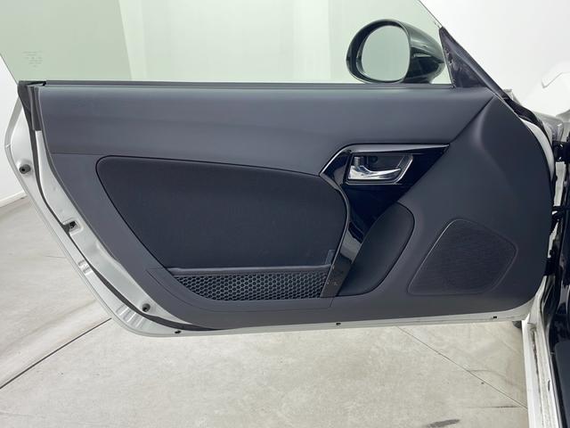 コペン ＧＲ　スポーツ　純正ナビ　ＣＤ／ＤＶＤ／Ｂｌｕｅｔｏｏｔｈ　バックカメラ　ドライブレコーダー　シートヒーター　純正１６インチアルミホイール　ＬＥＤヘッドライト　フォグランプ　オートライト　横滑り防止　プッシュスタート（40枚目）