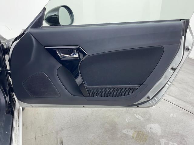 コペン ＧＲ　スポーツ　純正ナビ　ＣＤ／ＤＶＤ／Ｂｌｕｅｔｏｏｔｈ　バックカメラ　ドライブレコーダー　シートヒーター　純正１６インチアルミホイール　ＬＥＤヘッドライト　フォグランプ　オートライト　横滑り防止　プッシュスタート（41枚目）