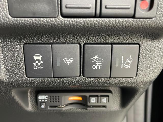 フリードハイブリッド ハイブリッド・Ｇホンダセンシング　純正ナビ　バックカメラ　両側パワースライドドア　ビルトインＥＴＣ　アダプティブクルーズコントロール　前席シートヒーター　レーンキープアシスト　純正アルミホイール　ＬＥＤヘッドライト　純正フロアマット（7枚目）