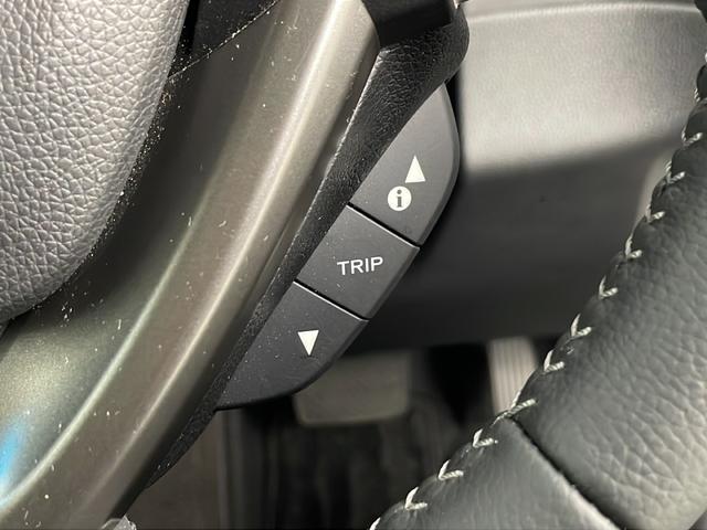 フリードハイブリッド ハイブリッド・Ｇホンダセンシング　純正ナビ　バックカメラ　両側パワースライドドア　ビルトインＥＴＣ　アダプティブクルーズコントロール　前席シートヒーター　レーンキープアシスト　純正アルミホイール　ＬＥＤヘッドライト　純正フロアマット（14枚目）