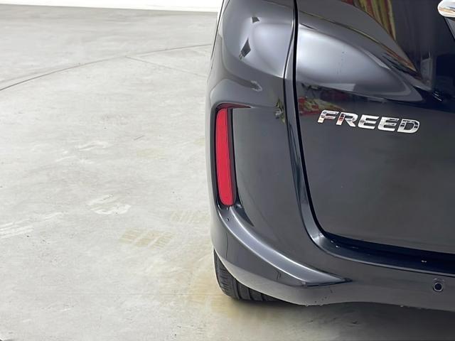 フリードハイブリッド ハイブリッド・Ｇホンダセンシング　純正ナビ　バックカメラ　両側パワースライドドア　ビルトインＥＴＣ　アダプティブクルーズコントロール　前席シートヒーター　レーンキープアシスト　純正アルミホイール　ＬＥＤヘッドライト　純正フロアマット（60枚目）