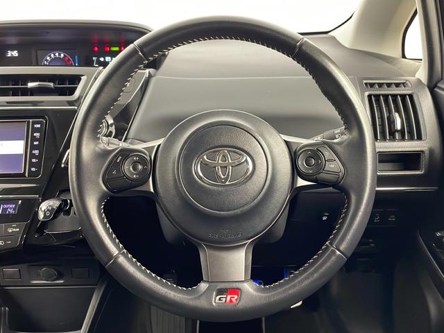 プリウスアルファ Ｓツーリングセレクション・ＧＲスポーツ　純正ナビ　バックカメラ　Ｂｌｕｅｔｏｏｔｈ　フルセグＴＶ　ＣＤ　ＤＶＤ　前後ドライブレコーダー　ビルトインＥＴＣ　ＬＥＤヘッドライト　純正１８インチアルミホイール　純正フロアマット　ハーフレザーシート（10枚目）