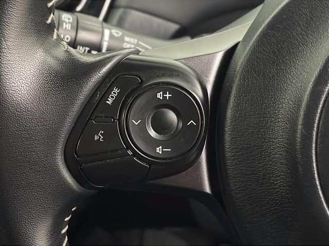 プリウスアルファ Ｓツーリングセレクション・ＧＲスポーツ　純正ナビ　バックカメラ　Ｂｌｕｅｔｏｏｔｈ　フルセグＴＶ　ＣＤ　ＤＶＤ　前後ドライブレコーダー　ビルトインＥＴＣ　ＬＥＤヘッドライト　純正１８インチアルミホイール　純正フロアマット　ハーフレザーシート（11枚目）