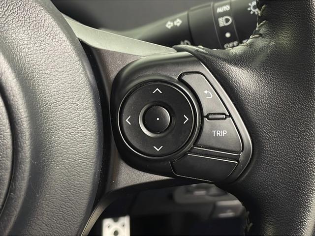 プリウスアルファ Ｓツーリングセレクション・ＧＲスポーツ　純正ナビ　バックカメラ　Ｂｌｕｅｔｏｏｔｈ　フルセグＴＶ　ＣＤ　ＤＶＤ　前後ドライブレコーダー　ビルトインＥＴＣ　ＬＥＤヘッドライト　純正１８インチアルミホイール　純正フロアマット　ハーフレザーシート（12枚目）