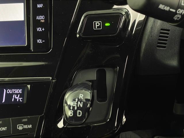 プリウスアルファ Ｓツーリングセレクション・ＧＲスポーツ　純正ナビ　バックカメラ　Ｂｌｕｅｔｏｏｔｈ　フルセグＴＶ　ＣＤ　ＤＶＤ　前後ドライブレコーダー　ビルトインＥＴＣ　ＬＥＤヘッドライト　純正１８インチアルミホイール　純正フロアマット　ハーフレザーシート（17枚目）