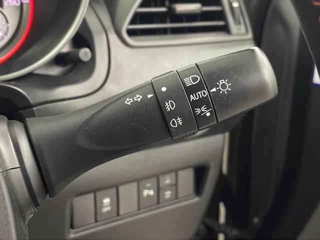 スイフトスポーツ ベースグレード 純正ディスプレイオーディオ バックカメラ 前後ドライブレコーダー ETC シートヒーター 衝突軽減システム レーダークルーズコントロール レーンキープアシスト 純正アルミホイール LEDヘッドライト(16枚目)