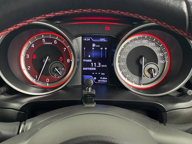 スイフトスポーツ ベースグレード 純正ディスプレイオーディオ バックカメラ 前後ドライブレコーダー ETC シートヒーター 衝突軽減システム レーダークルーズコントロール レーンキープアシスト 純正アルミホイール LEDヘッドライト(17枚目)