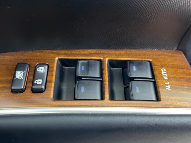 エスティマ アエラス　プレミアム－Ｇ　純正９インチナビ　バックカメラ　両側パワースライドドア　電動リアゲート　ドライブレコーダー　ビルトインＥＴＣ　オートマティックハイビーム　クルーズコントロール　純正アルミホイール　ＬＥＤヘッドライト（20枚目）