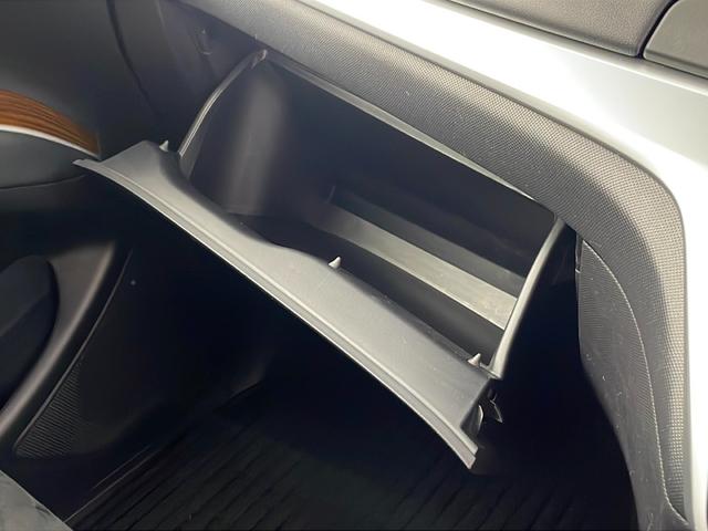 エスティマ アエラス　プレミアム－Ｇ　純正９インチナビ　バックカメラ　両側パワースライドドア　電動リアゲート　ドライブレコーダー　ビルトインＥＴＣ　オートマティックハイビーム　クルーズコントロール　純正アルミホイール　ＬＥＤヘッドライト（23枚目）