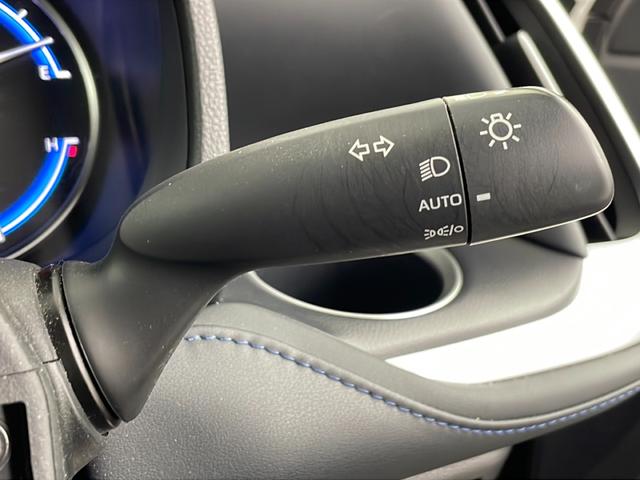 ヴォクシー ハイブリッドS-Z 純正ディスプレイオーディオ バックカメラ ETC2.0 トヨタセーフティセンス ドライブレコーダー 電動リアゲート 両側パワースライドドア シートヒーター HDMI オットマン 純正アルミホイール(15枚目)