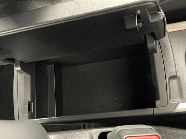 ヴォクシー ハイブリッドS-Z 純正ディスプレイオーディオ バックカメラ ETC2.0 トヨタセーフティセンス ドライブレコーダー 電動リアゲート 両側パワースライドドア シートヒーター HDMI オットマン 純正アルミホイール(36枚目)