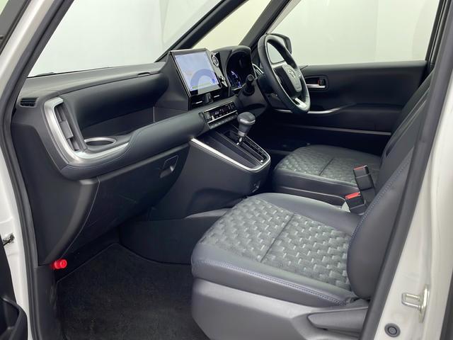 ヴォクシー ハイブリッドS-Z 純正ディスプレイオーディオ バックカメラ ETC2.0 トヨタセーフティセンス ドライブレコーダー 電動リアゲート 両側パワースライドドア シートヒーター HDMI オットマン 純正アルミホイール(46枚目)