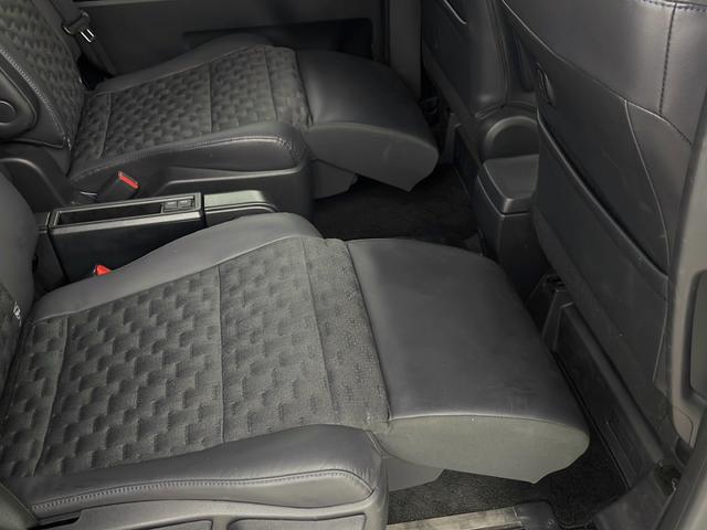 ヴォクシー ハイブリッドS-Z 純正ディスプレイオーディオ バックカメラ ETC2.0 トヨタセーフティセンス ドライブレコーダー 電動リアゲート 両側パワースライドドア シートヒーター HDMI オットマン 純正アルミホイール(49枚目)