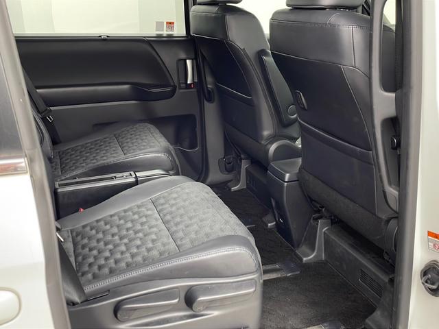 ヴォクシー ハイブリッドS-Z 純正ディスプレイオーディオ バックカメラ ETC2.0 トヨタセーフティセンス ドライブレコーダー 電動リアゲート 両側パワースライドドア シートヒーター HDMI オットマン 純正アルミホイール(51枚目)