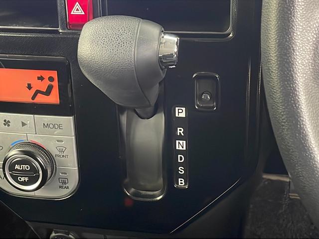 タンク G S 純正メモリナビ CD/Bluetooth/ワンセグ バックカメラ 両側パワースライドドア クルーズコントロール 衝突軽減システム アイドリングストップ オートライト プッシュスタート ドアバイザー(18枚目)