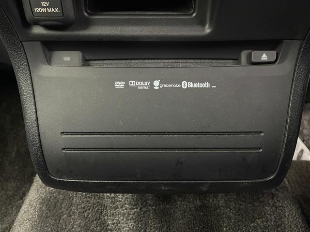 オデッセイ MX・エアロパッケージ バックカメラ 純正HDDナビ(AM,FM,CD,DVD,HDD) フルセグテレビ ビルトインETC パドルシフト 純正18インチアルミホイール オートキセノンライト 純正フロアマット 横滑り防止装(6枚目)