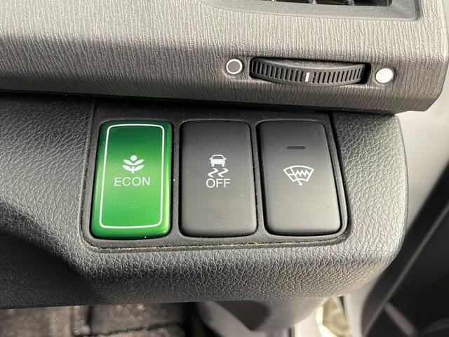 オデッセイ MX・エアロパッケージ バックカメラ 純正HDDナビ(AM,FM,CD,DVD,HDD) フルセグテレビ ビルトインETC パドルシフト 純正18インチアルミホイール オートキセノンライト 純正フロアマット 横滑り防止装(18枚目)