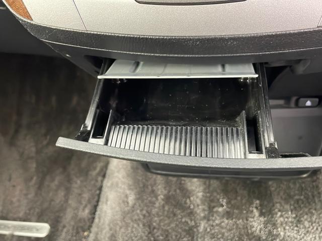 オデッセイ MX・エアロパッケージ バックカメラ 純正HDDナビ(AM,FM,CD,DVD,HDD) フルセグテレビ ビルトインETC パドルシフト 純正18インチアルミホイール オートキセノンライト 純正フロアマット 横滑り防止装(25枚目)