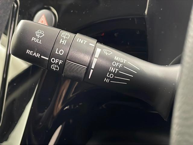 アクア Sスタイルブラック 純正9型ナビ Bluetooth フルセグTV バックカメラ プリクラッシュセーフティ オートハイビーム ビルトインETC キセノンライト 純正フロアマット ウィンカーミラー ドアバイザー スマートキ(13枚目)